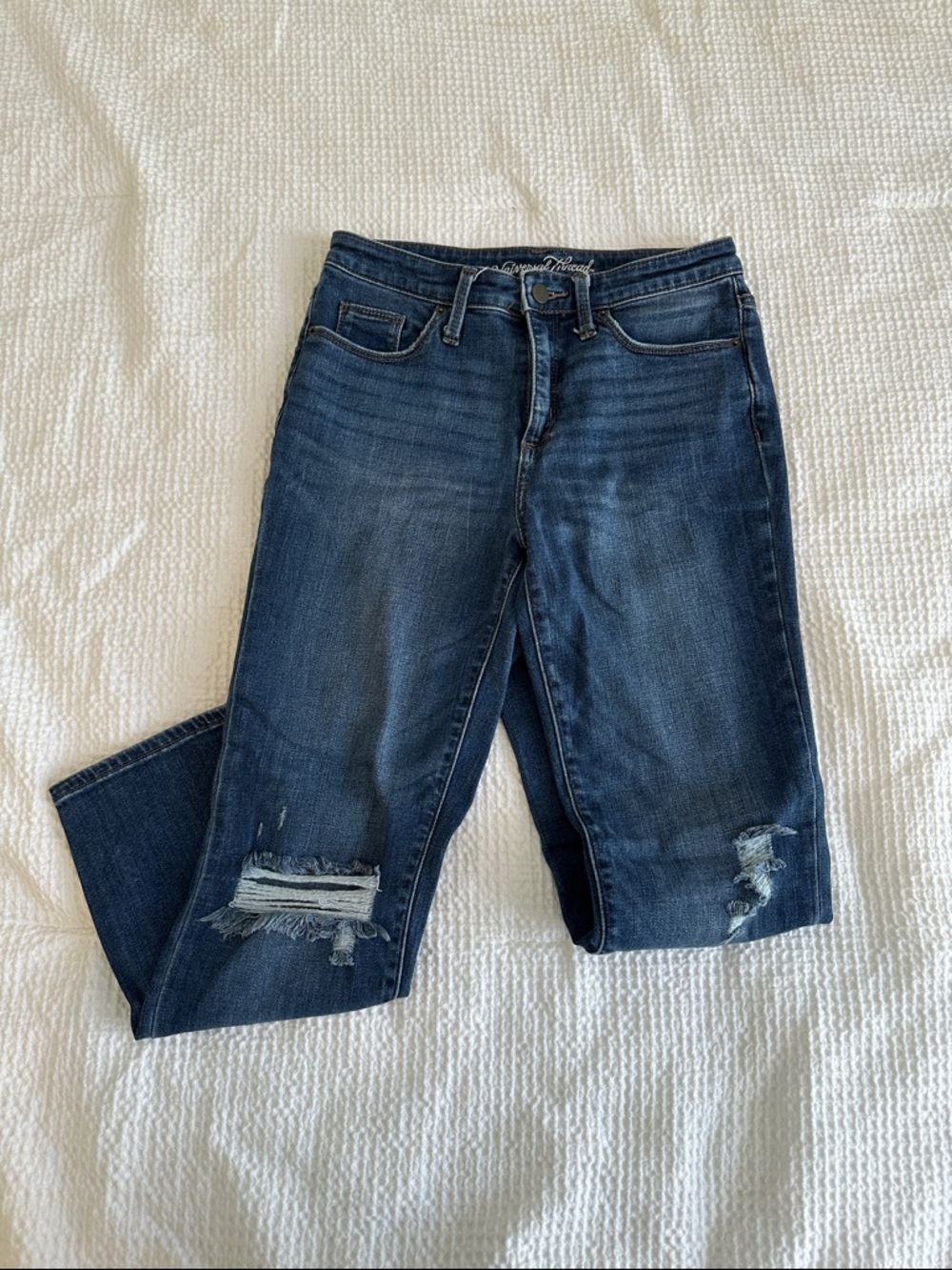 Universal Thread Dark Blue Distressed Cropped Jeans